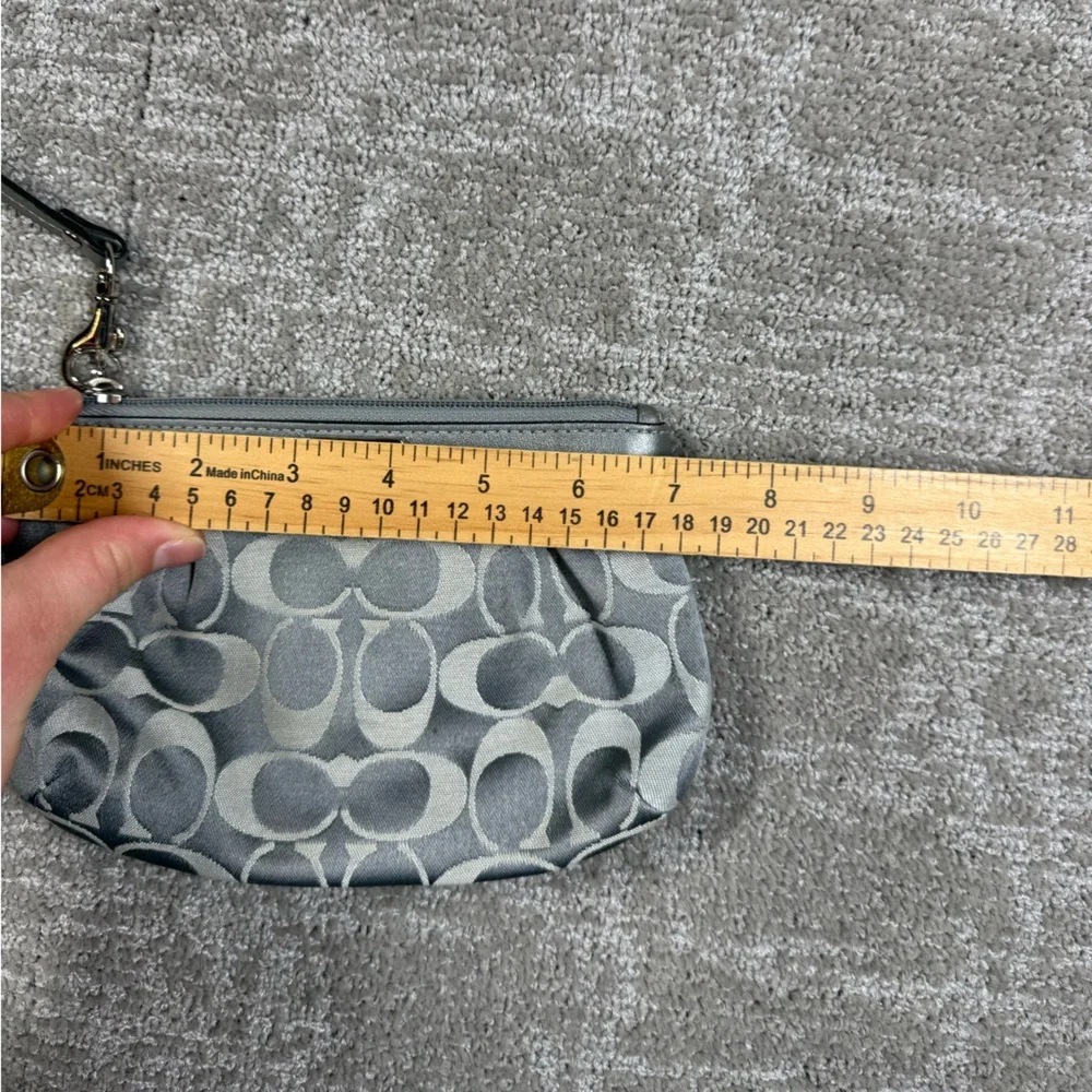Coach Y2K Gray C Print Wristlet Wallet - Picture 2 of 6